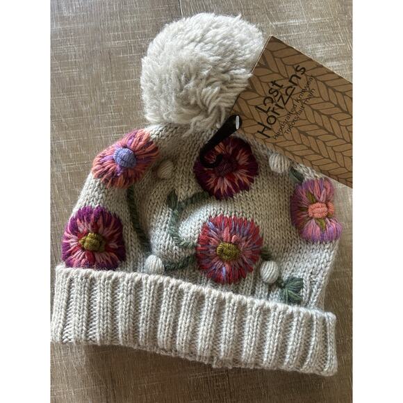 Lost Horizons Tranquil Blooms Wool Floral Embroidered Pom Beanie NWT Nepal main image 14